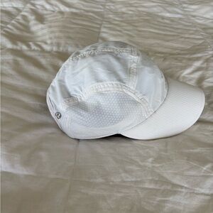 Lululemon women’s hat white